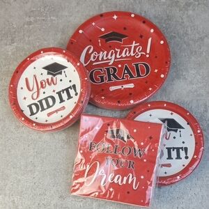 💩 Graduation Party Supplies Set